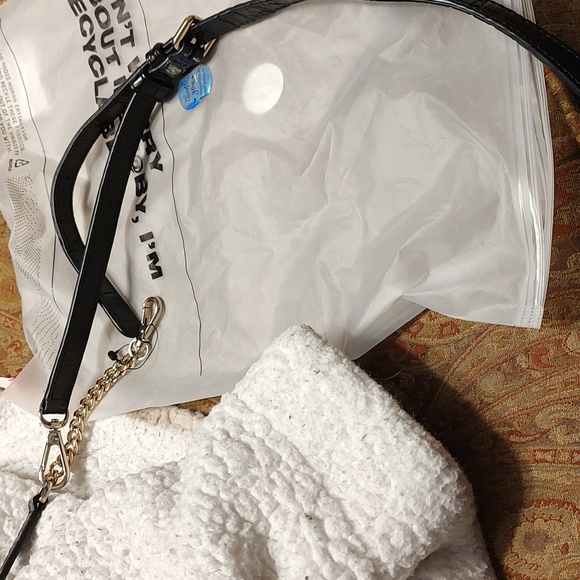 💐DKNY NWT 100%  Black croc- leather cross body bag💐 - Picture 9 of 10